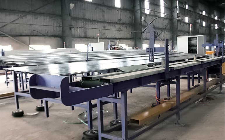 система подачи круглых труб